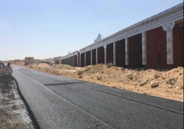 وزيرة الإسكان تتابع موقف أعمال الطرق والمرافق والخدمات بمناطق «بيت الوطن»