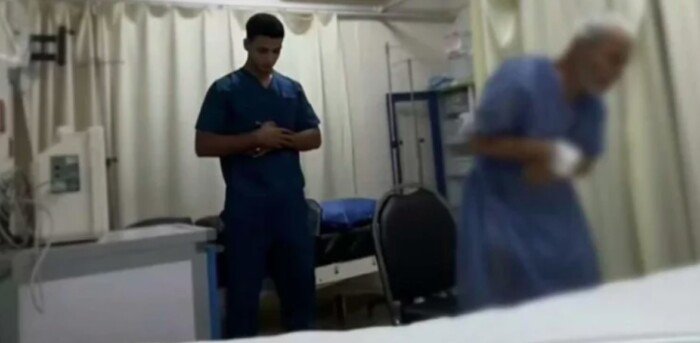 وفاة «عم محمد» صاحب واقعة الصلاة مع الممرض داخل العناية المركزة
