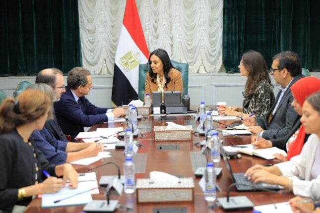 وزيرة التضامن تبحث مع السفير الفرنسي بالقاهرة تعزيز سبل التعاون المشترك