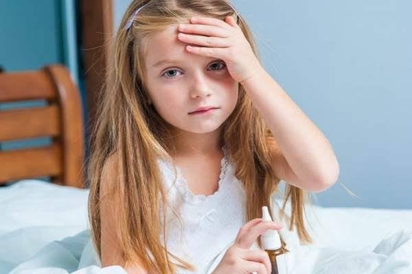 صداع الطفل بعد المدرسة.. 5 أسباب شائعة أبرزها قلة النوم وضعف النظر