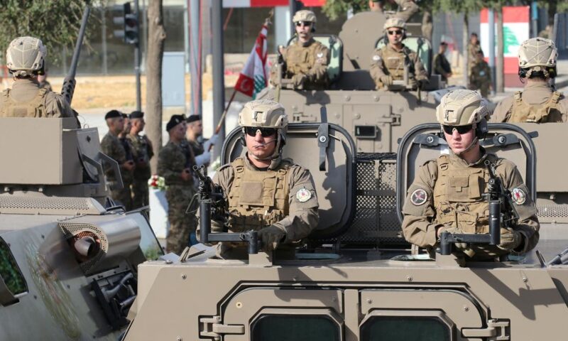 مصدر قضائي: اتهام 14 شخصا في لبنان بالتخطيط لهجمات في سوريا