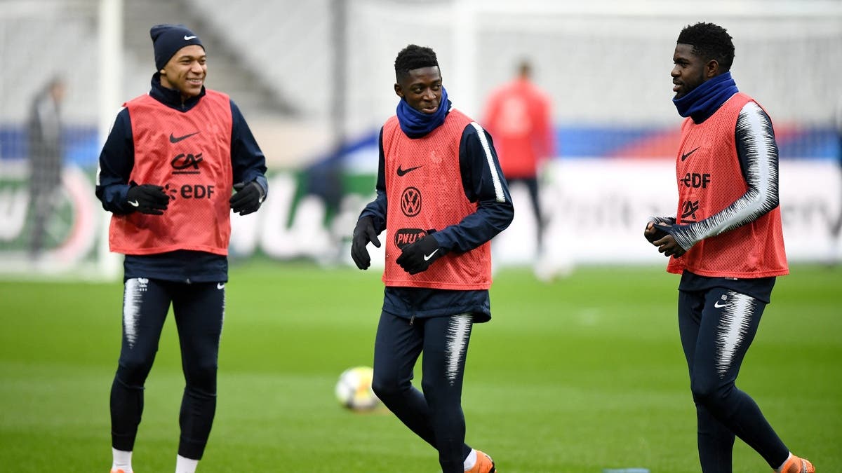 “ميسي لم يفعل ذلك”.. لاعب فرنسا يسخر من أزمة الكرة الذهبية بين مبابي وديمبلي