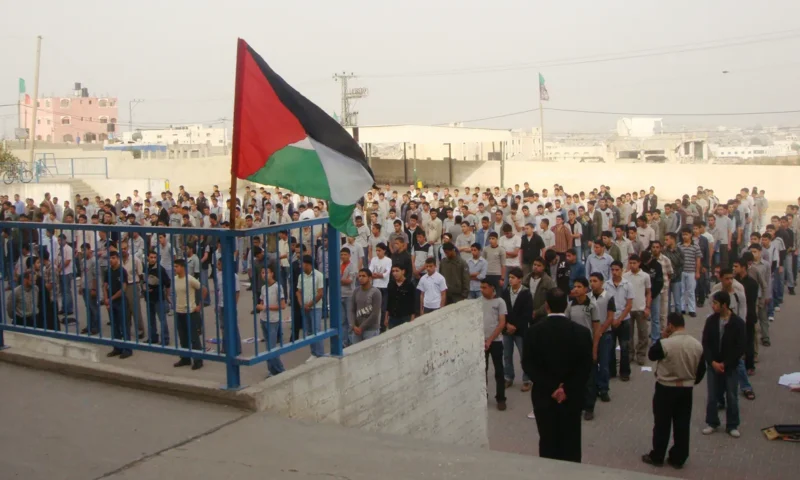 تقرير: بلير طلب من السلطة حذف اسم “فلسطين” من المناهج