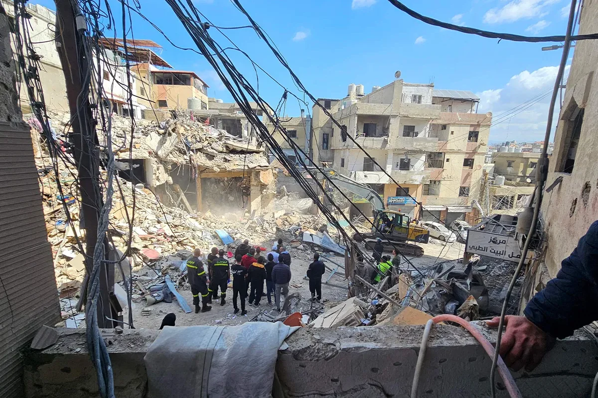 7700 خرق إسرائيلي لاتفاق لبنان.. وجندي يوثق تفجير منزل هدية لابنه