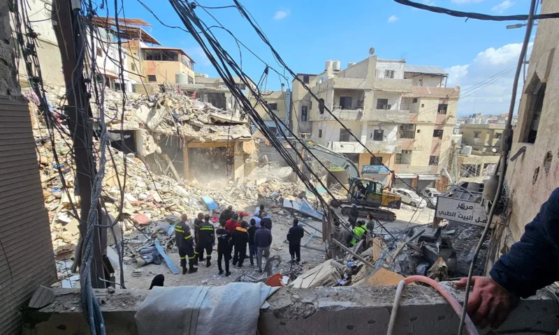 7700 خرق إسرائيلي لاتفاق لبنان.. وجندي يوثق تفجير منزل هدية لابنه