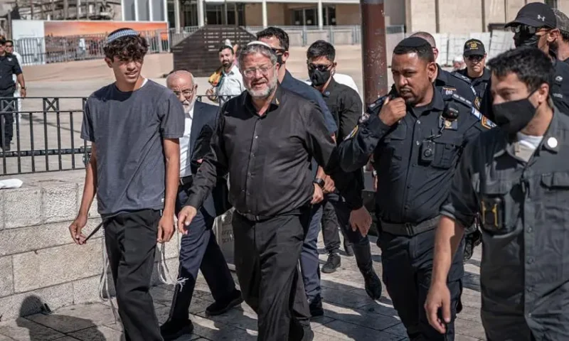 بن غفير يطلب من العليا فتح الأقصى للمستوطنين يوم السبت
