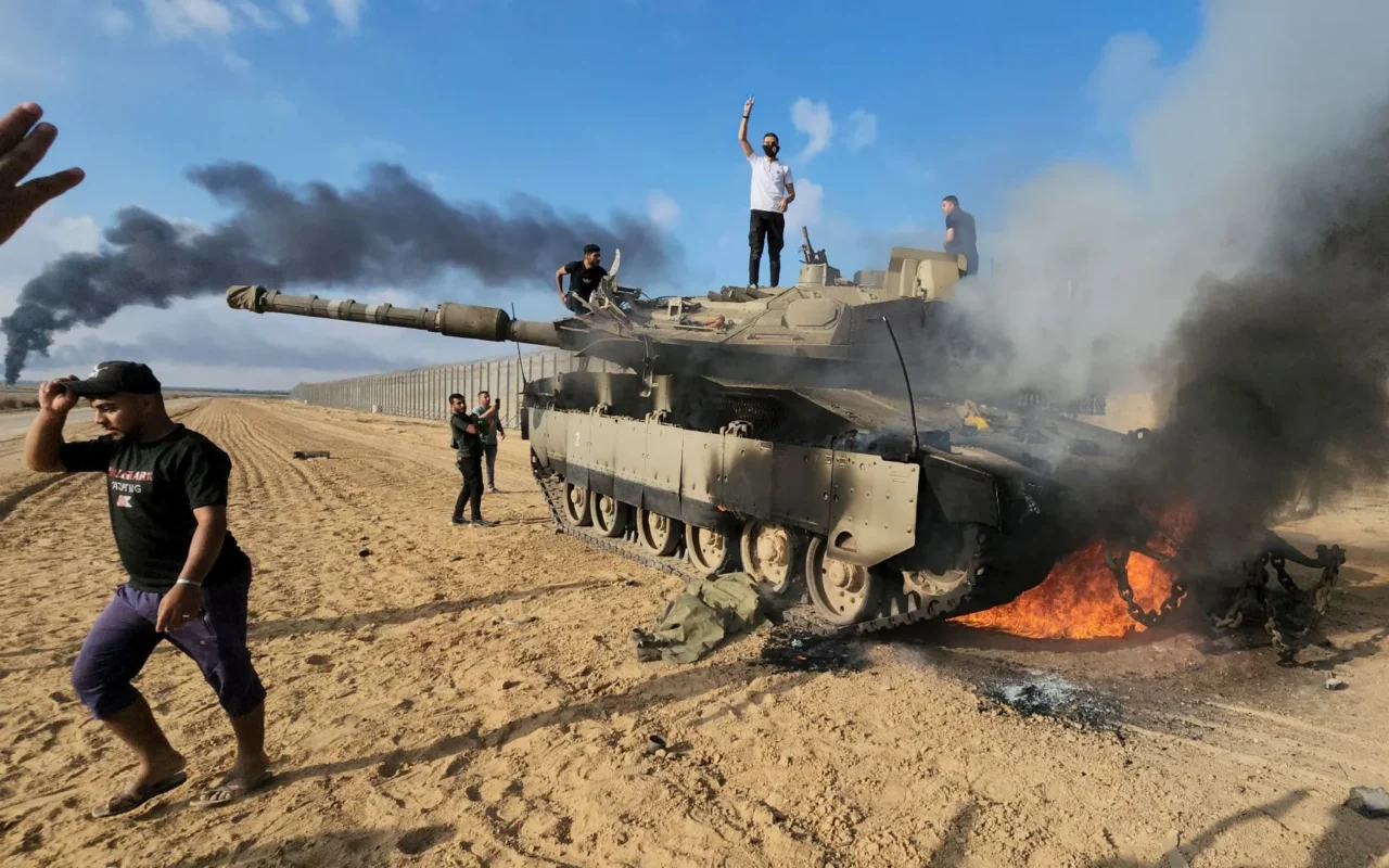 حكايات عن السجن والحرب.. الحلقة الثامنة: كيف كنا نتابع مجريات الحرب