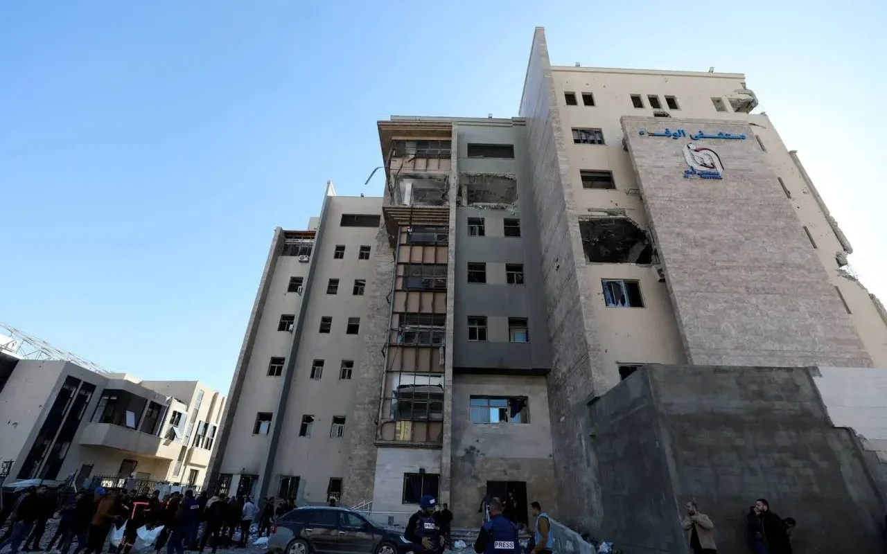 مستشفى ثانٍ في غزة يقلّص خدماته بسبب نقص الوقود