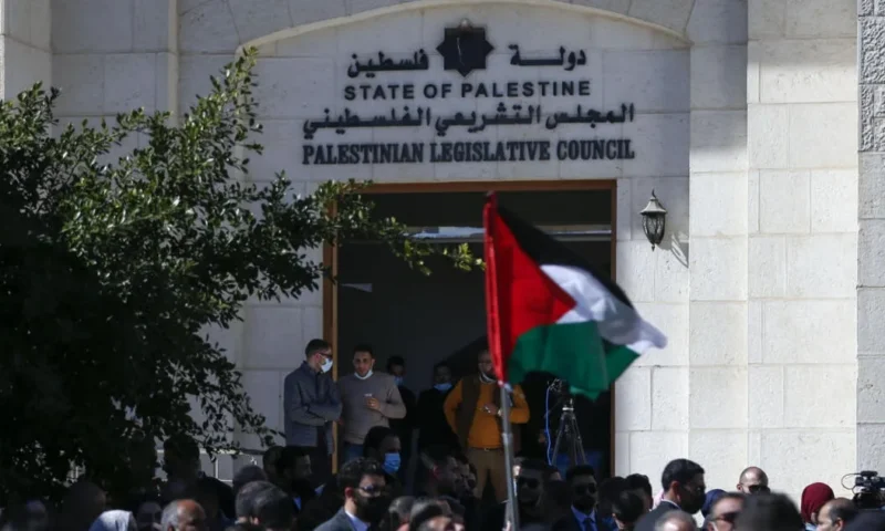 تسجيل القوائم السبت.. والتأجيل يحلّق في الأجواء