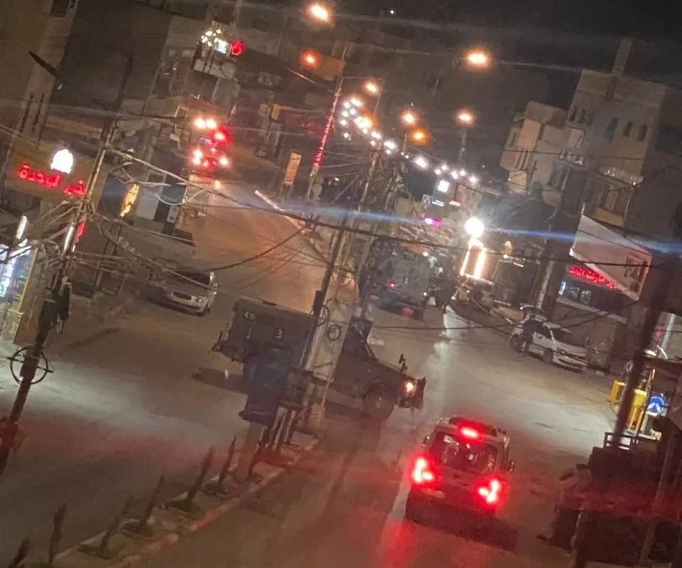 إصابة شاب خلال اقتحام قباطية.. واقتحامات في عدة مناطق بالضفة