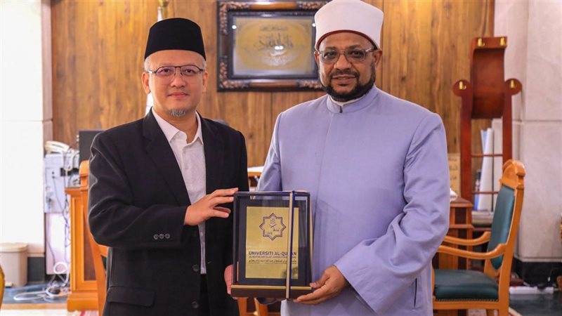 الأزهر يبحث تعزيز التعاون العلمي مع جامعة القرآن الكريم الماليزية