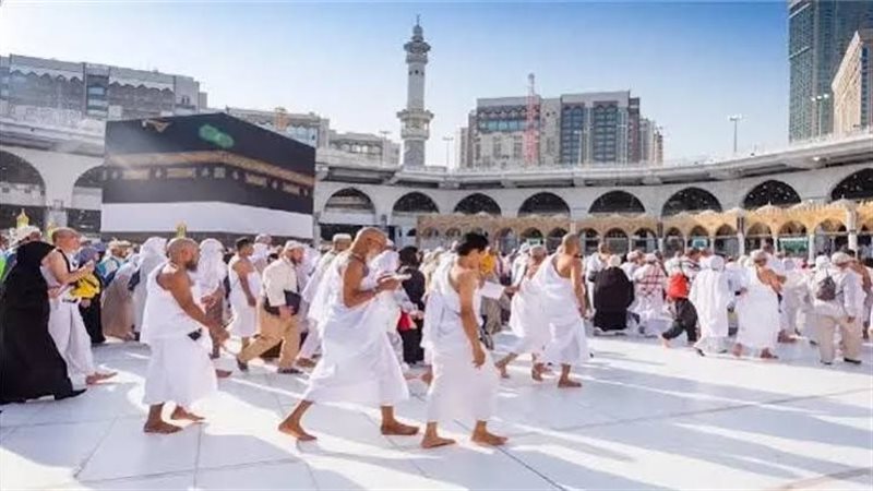السياحة: ضوابط مهمة لتنظيم رحلات العمرة البرية وضمان سلامة المعتمرين