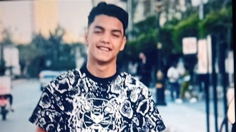 «زينوا النعش بالورد»، أهالي دمنهور تودع طالب ثانوي رحل في لحظة مأساوية أثناء نقل أثاث صديقه