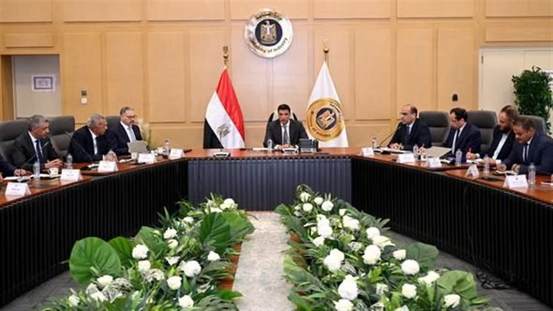 خالد هاشم: قطاع الأسمنت من الركائز الأساسية للصناعة المصرية
