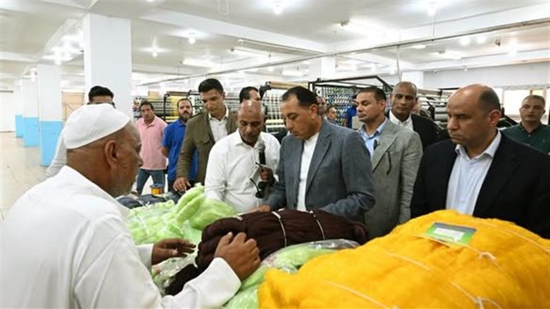 رئيس الوزراء يتفقد الشركة المصرية لتصنيع الشباك وأدوات الصيد