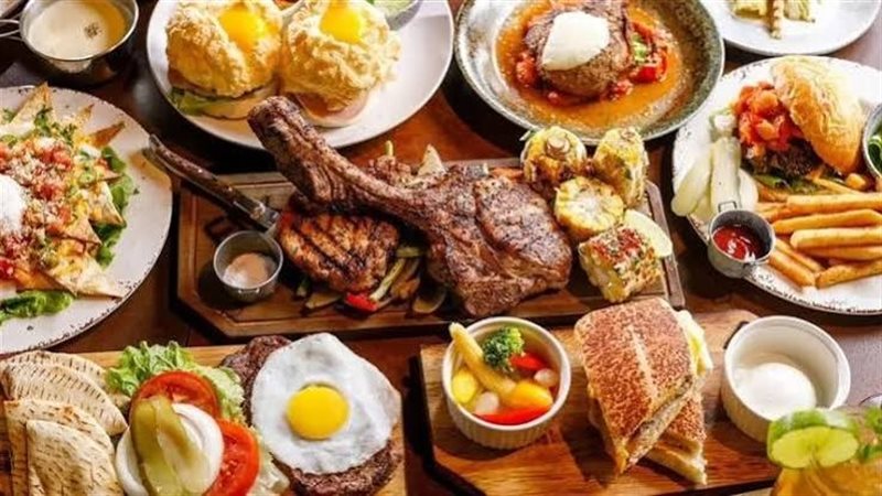 تفسير حلم توزيع الطعام في المنام وعلاقته بقدوم الخير وزوال الهموم