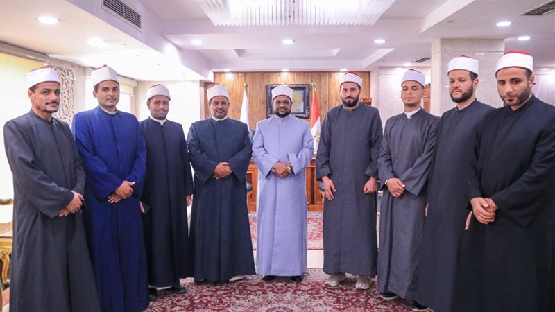 “البحوث الإسلامية” يطلق قافلة دعوية إلى الواحات البحرية للتوعية بأخطار العبث الرقمي بالمصحف