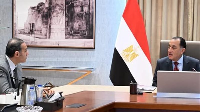 مدبولي يتابع تطورات القطاع المالي غير المصرفي ويشدد على حماية حقوق المتعاملين