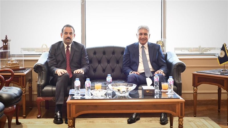 وزير السياحة يلتقي رئيس جهاز مستقبل مصر لبحث التعاون في الاستثمارات الفندقية