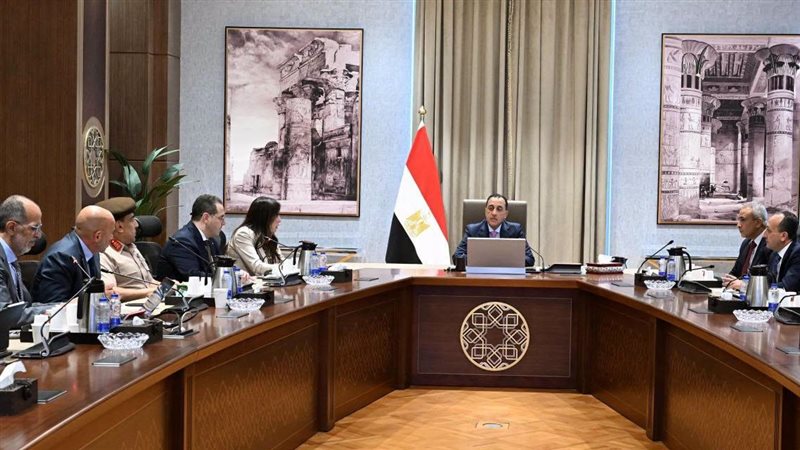 يوفر فرص عمل، مدبولي يتابع موقف أحد المشروعات الكبرى بالعلمين الجديدة