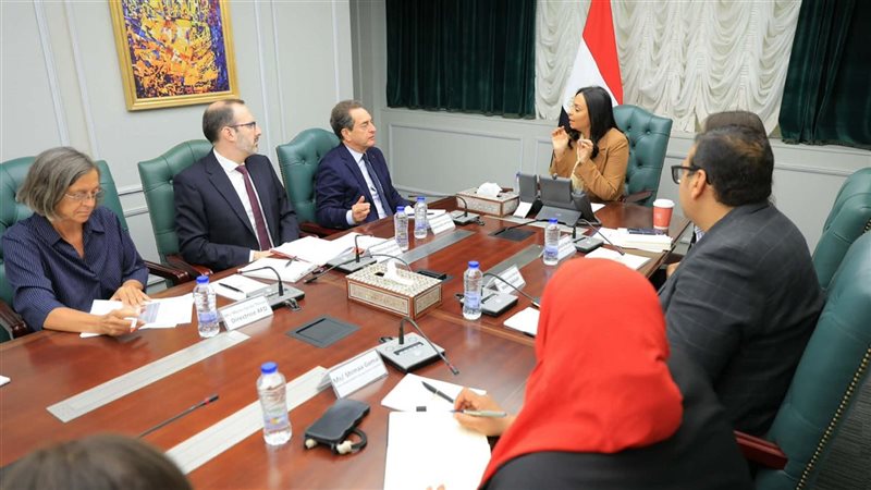 وزيرة التضامن تبحث مع السفير الفرنسي تبادل الخبرات وتطوير المبادرات الاجتماعية