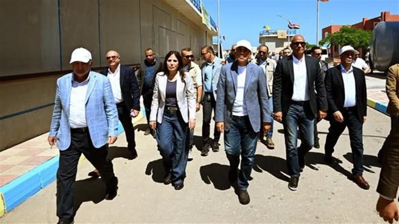 مدبولي يؤكد ضرورة الإسراع بدخول مشروعات الصرف الصحي في كفر الشيخ الخدمة