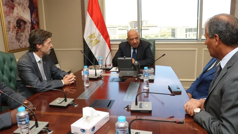 وزير الكهرباء يبحث مع المنظمة الدولية للمواصفات الكهروتقنية “IEC” سبل دعم وتعزيز التعاون