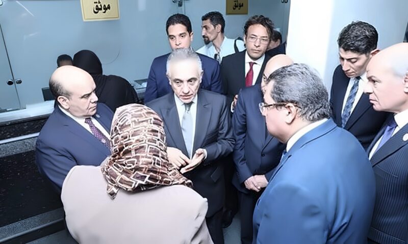 وزير العدل يُجري جولة تفقدية مفاجئة لمحكمتي جنوب الجيزة وجنوب القاهرة الابتدائيتين (صور) 