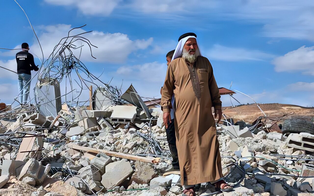 من جريمة التهجير في الخليل إلى قاعة الانتخابات