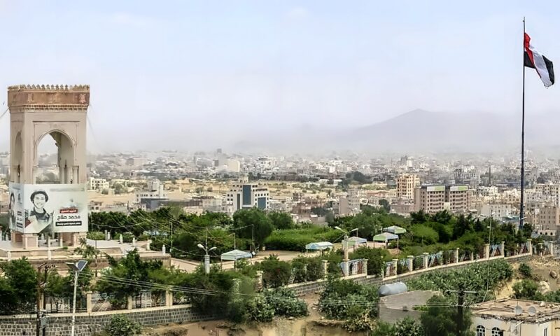 القوات الحكومية اليمنية تطلق “هجوما استراتيجيا” على صنعاء بمشاركة التحالف بقيادة السعودية