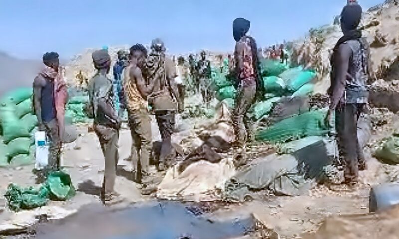 السودان: البرهان يأمر بالتحقيق في غارات قرب الحدود مع مصر أوقعت 72 قتيلا
