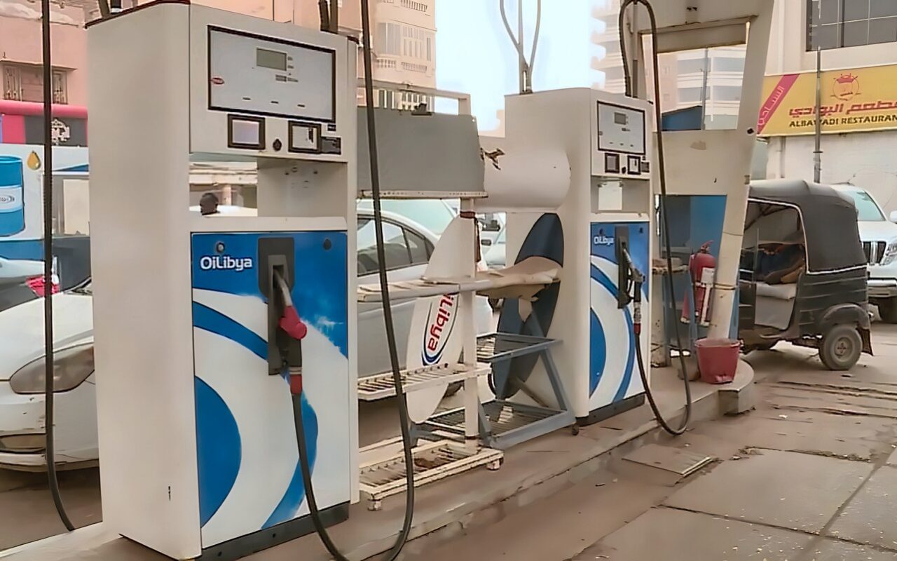 شركات الوقود في السودان تطالب بمراجعة ضوابط الاستيراد والتمويل