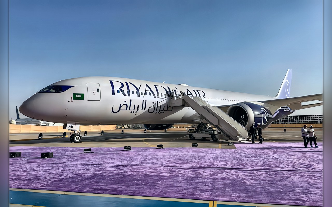 وول ستريت جورنال: صواريخ الحوثيين تجبر طيران الرياض على تجنب العاصمة السعودية واختبار مسارات جديدة وطويلة