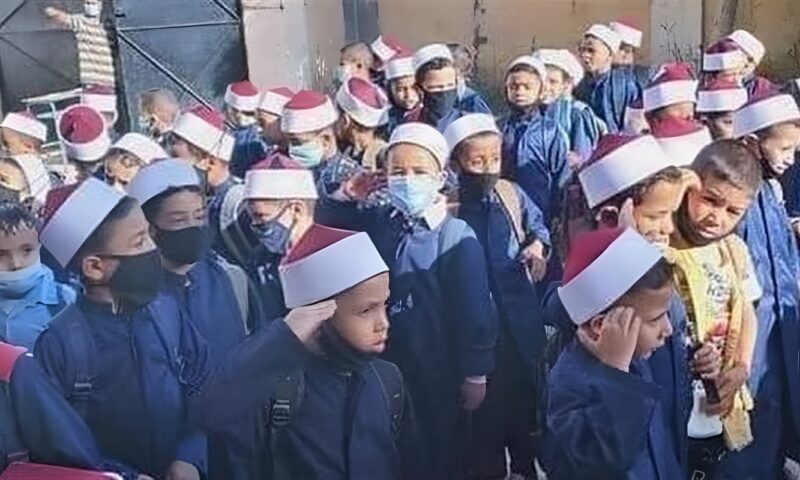 لترسيخ الانتماء الوطني، الأزهر يعتمد صيغة موحدة لتحية العلم بجميع المعاهد