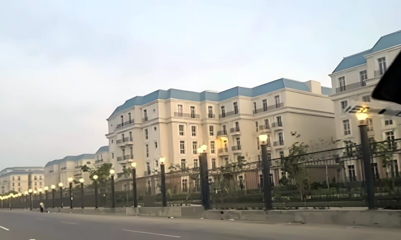 الإسكان تعلن فرصا استثمارية بالعلمين الجديدة (صور)