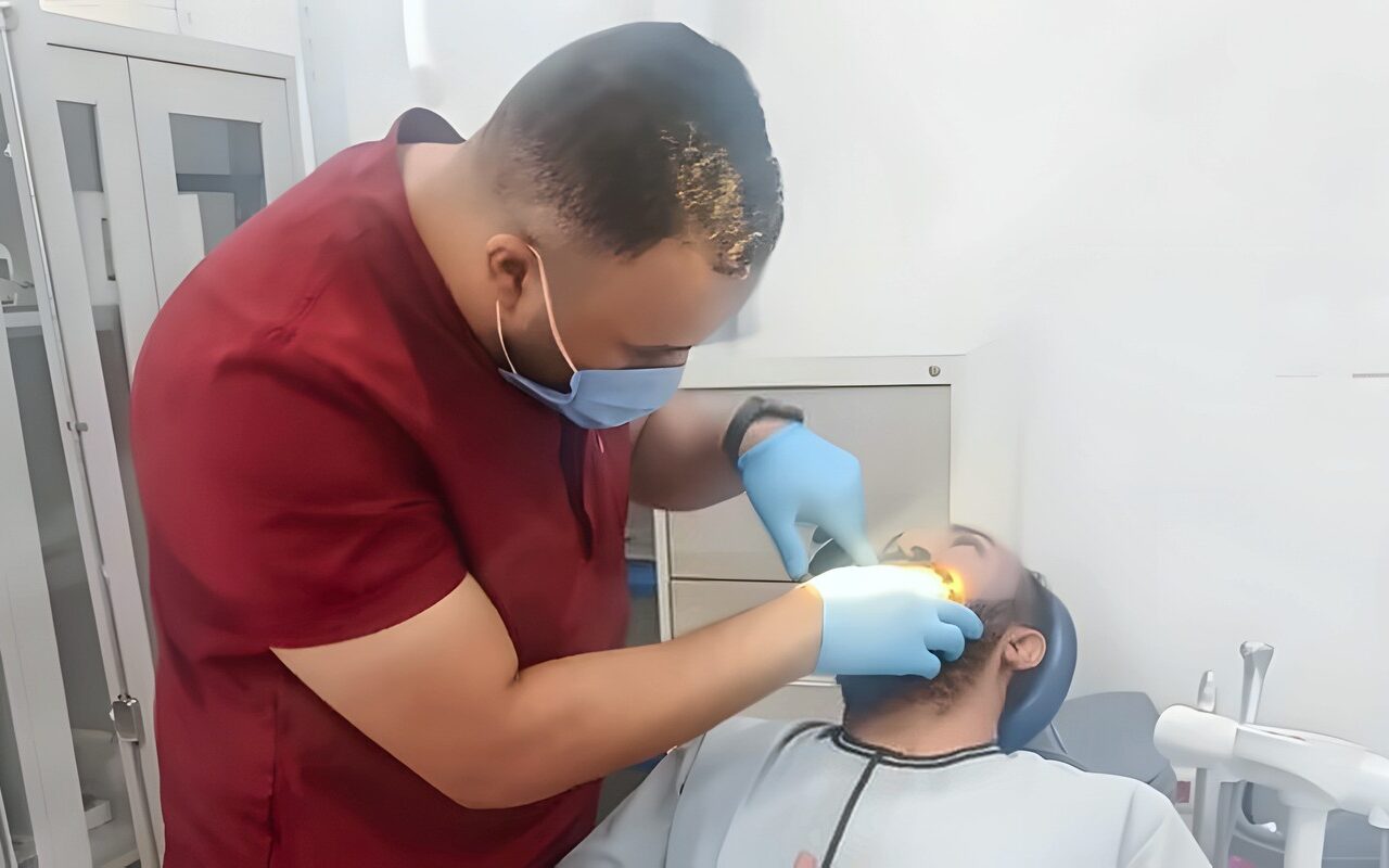 الكشف على 440 مواطنًا بالقافلة الطبية بقرية بلاد المال في أبو تشت بقنا