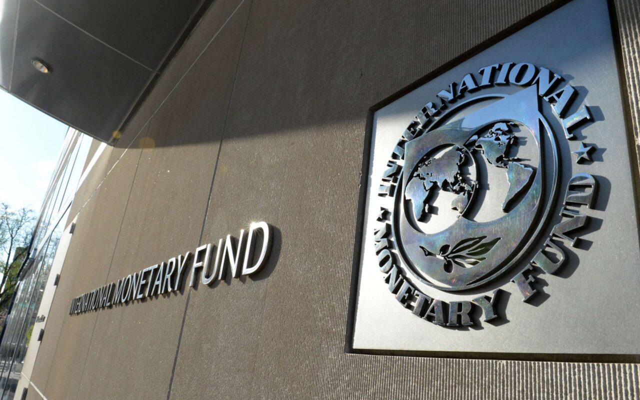 صندوق النقد الدولي يطالب كييف بضرورة دفع 250 مليون دولار