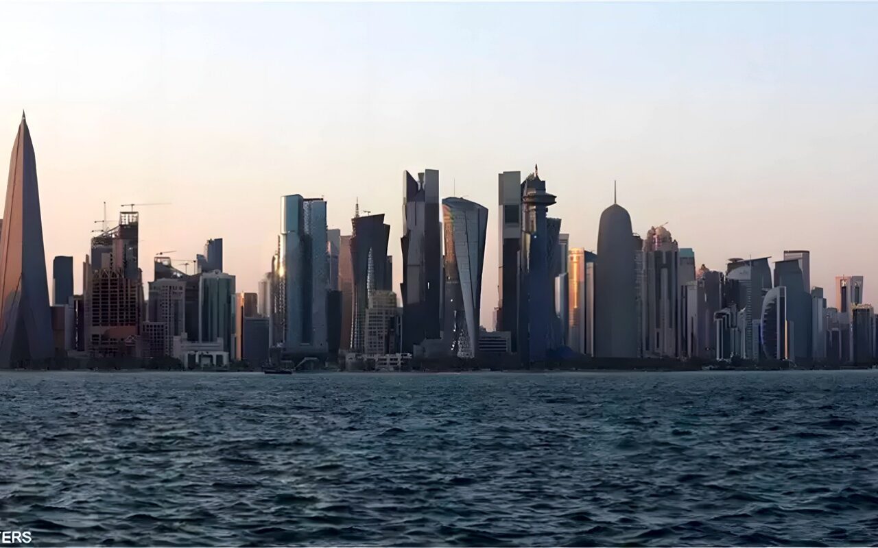 مفاوضون قطريون يعودون إلى الدوحة برفقة وفد إيراني لاستكمال المفاوضات