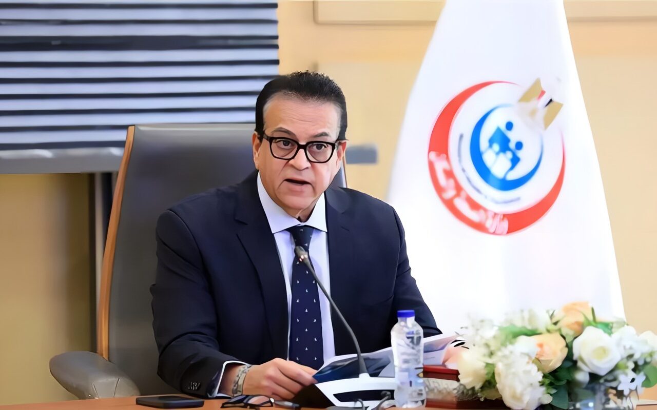وزير الصحة يتابع تقديم الخدمات الإسعافية والطبية لمصابي حادثي تصادم على طريق الصعيد الشرقي