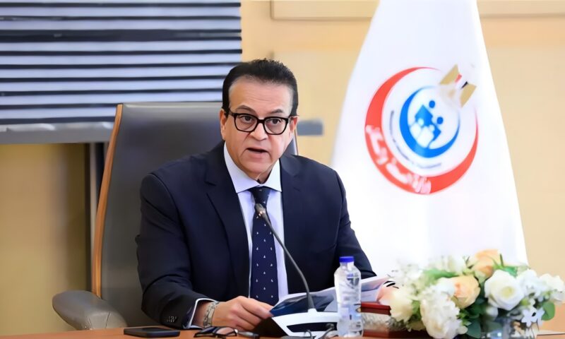 وزير الصحة يتابع تقديم الخدمات الإسعافية والطبية لمصابي حادثي تصادم على طريق الصعيد الشرقي