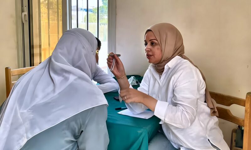 جامعة الأقصر تدشن قافلة طبية شاملة بالرزيقات بحري لـ 330 حالة بالمجان