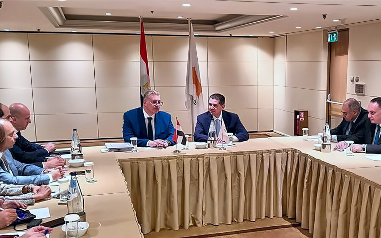 وزير البترول يبحث مع نظيره القبرصي الإسراع في ربط غاز “كرونوس” و”أفروديت” بالبنية التحتية المصرية