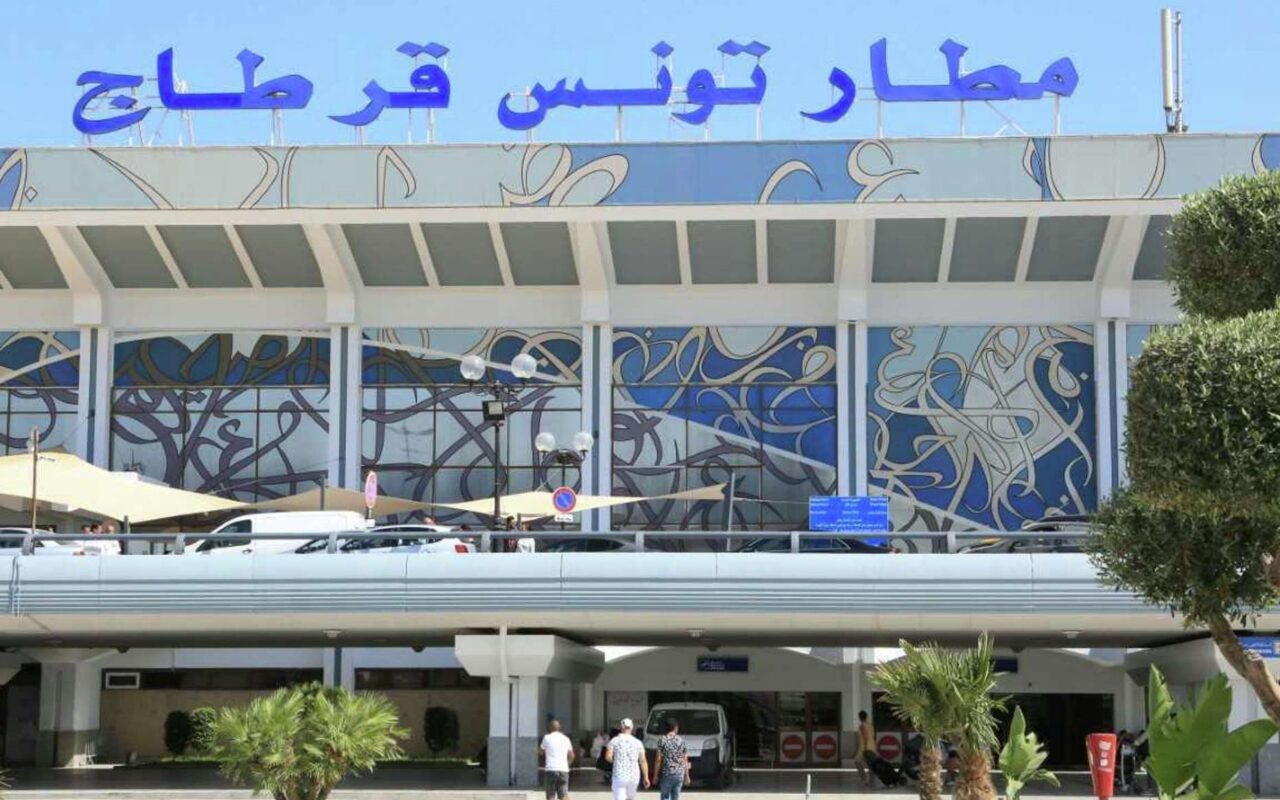 تونس تدرس زيادة الرحلات الجوية المباشرة من روسيا لتعزيز السياحة