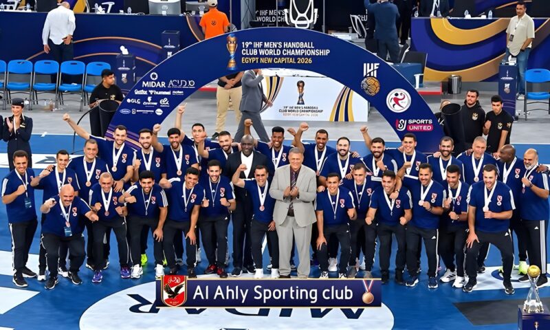 وزير الرياضة يهنئ الأهلي ببرونزية كأس العالم للأندية لكرة اليد
