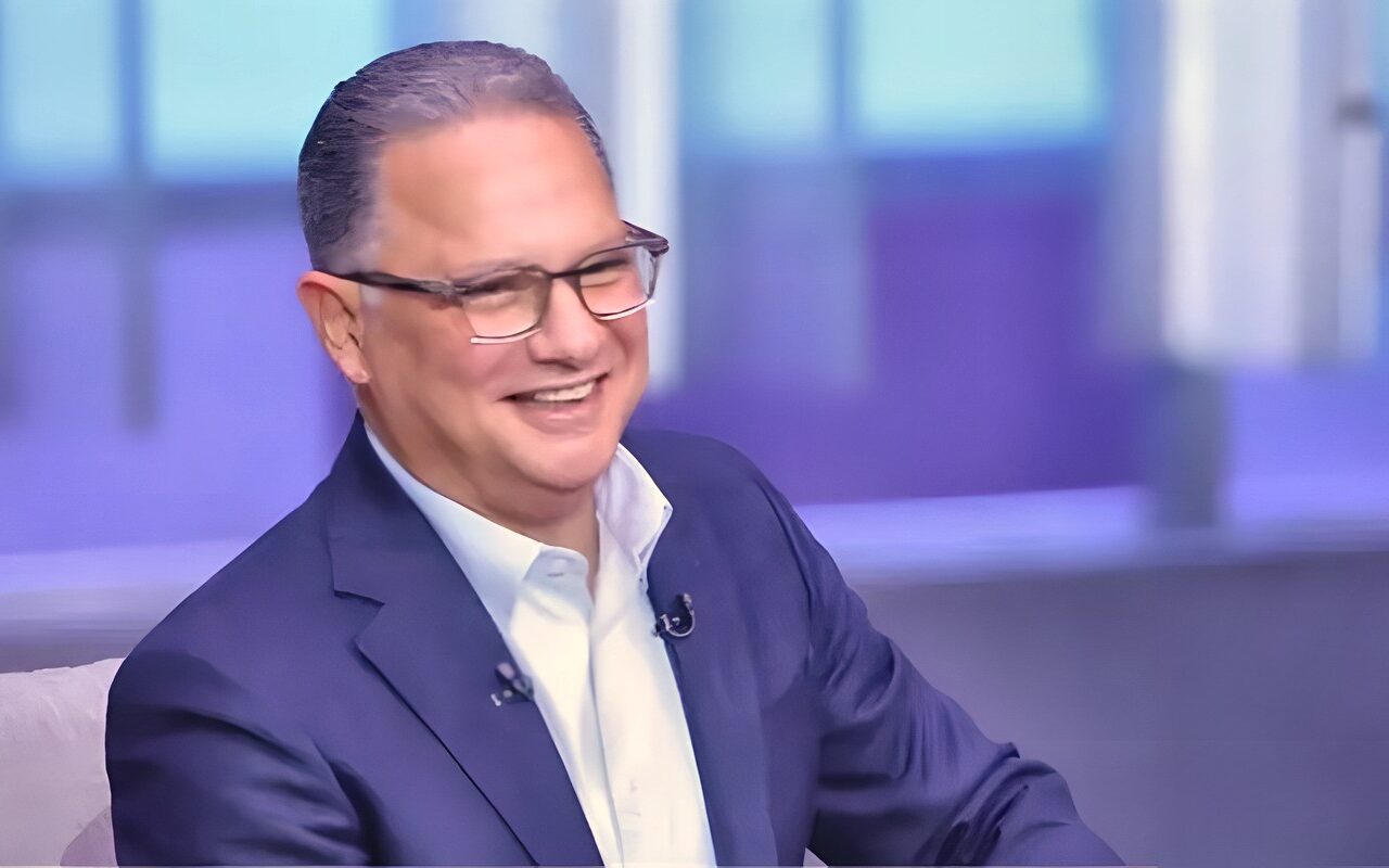 الحكومة تبدأ تنفيذ تكليفات الرئيس السيسي.. 6 آلاف جنيه زيادة في أجور المعلمين
