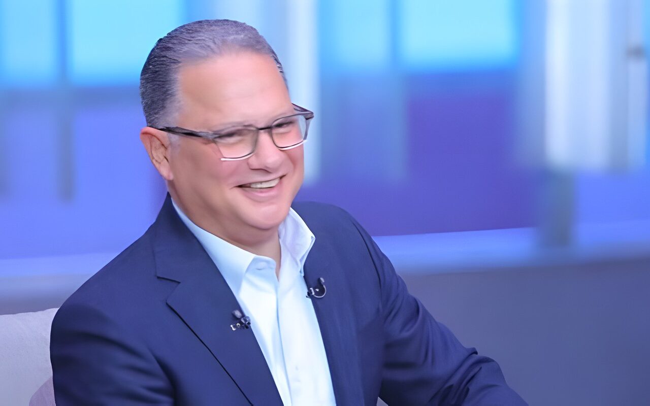 “يحدث في مصر” يكشف سبب زيادة أسعار الهواتف المحمول (فيديو)