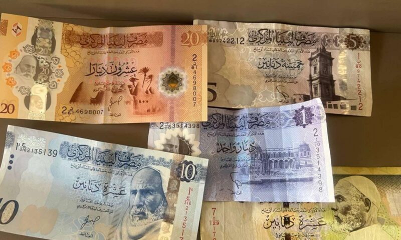 رواتب متفاوتة وامتيازات متباينة… هل يقترب ملف الأجور في ليبيا من التوحيد؟