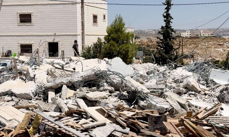 عضو المكتب السياسي في الجبهة العربية الفلسطينية: استمرار الفوضى بالضفة الغربية ينذر بانتفاضة جديدة