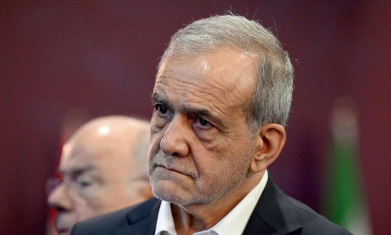 بزشكيان: رفع العقوبات والتهديدات الأمريكية شرط مسبق لأي مفاوضات مع واشنطن