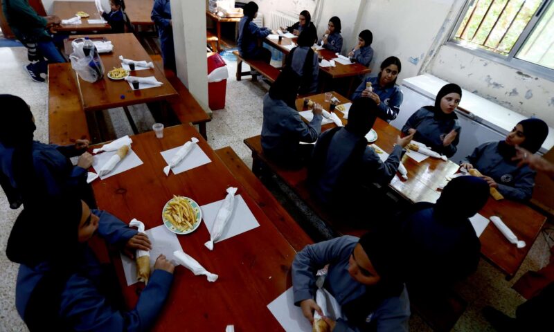 “ميتم تبنين” جنوبي لبنان… 50 فتاة بين الدمار والخوف والتمسك بالتعليم